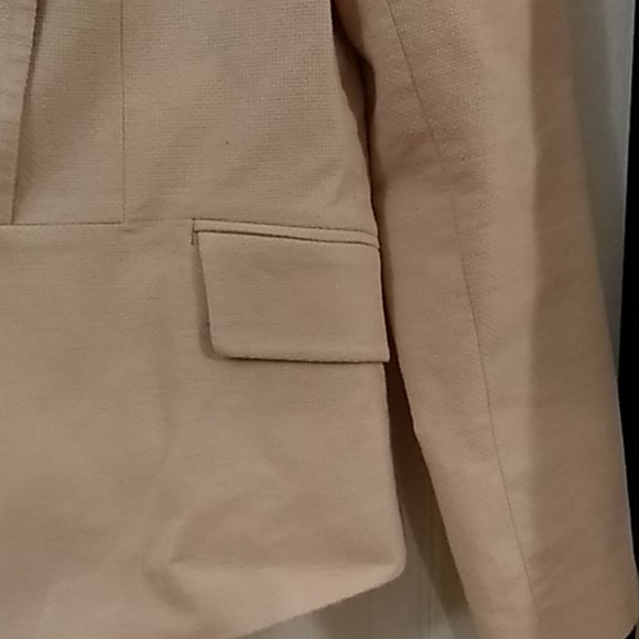 Blazer - Picture 3 of 5